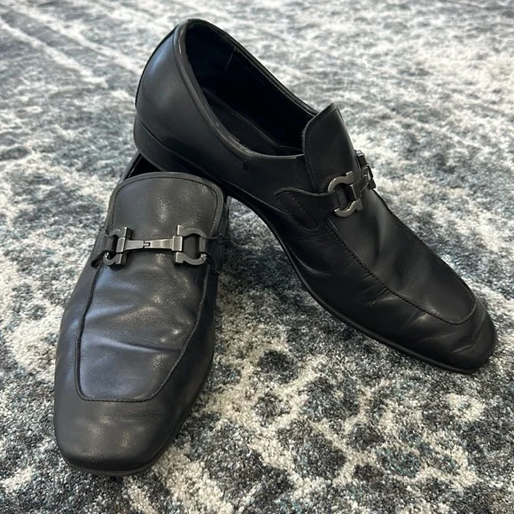 Salvatore Ferragamo horse bit loafers black 9 2E 12540739_24056294_600.jpg main image 3